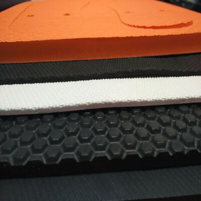 Фабрика оптовой цветная резьба EVA сандалии Сандалии закрытая клетка наружная подошва с мягкой пеной резиновые изделия