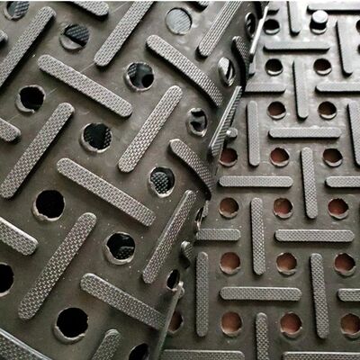 Противоутомляющая дренажная резиновая плитка, устойчивая к маслу 1450*850*8 мм