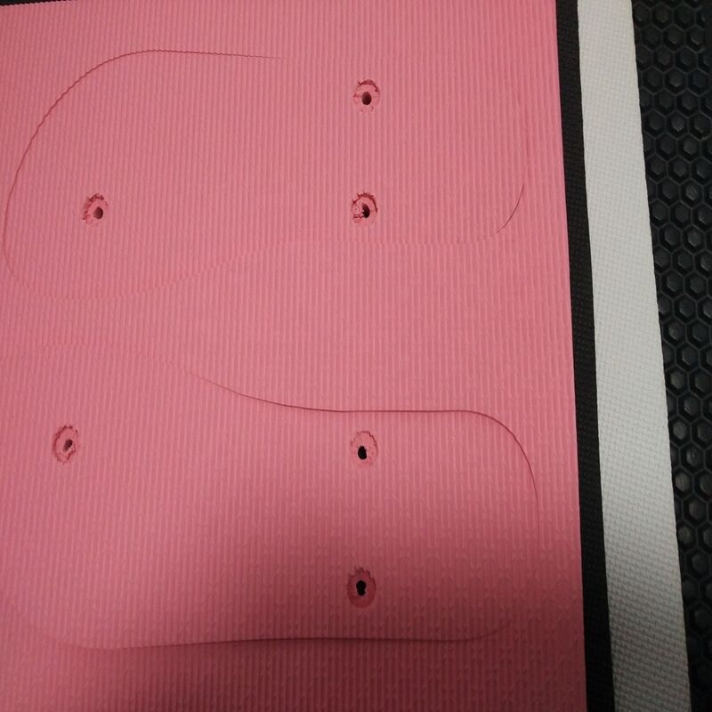 Фабрика оптовой цветная резьба EVA сандалии Сандалии закрытая клетка наружная подошва с мягкой пеной резиновые изделия